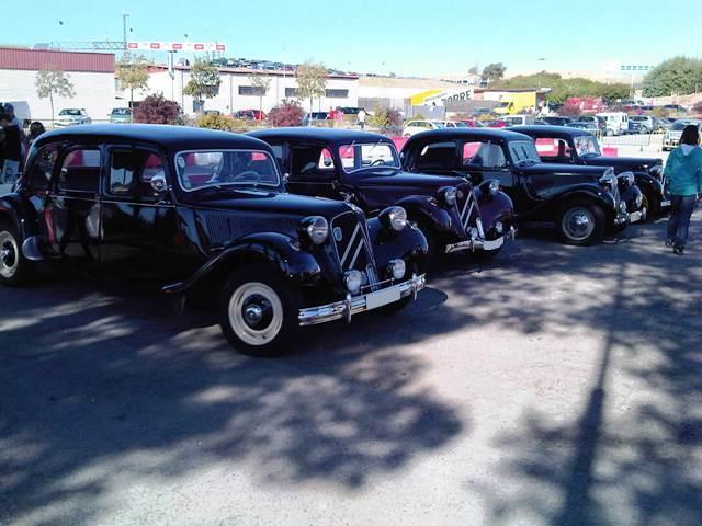 Un grupo de Citroën 15 y 11 ligeros
