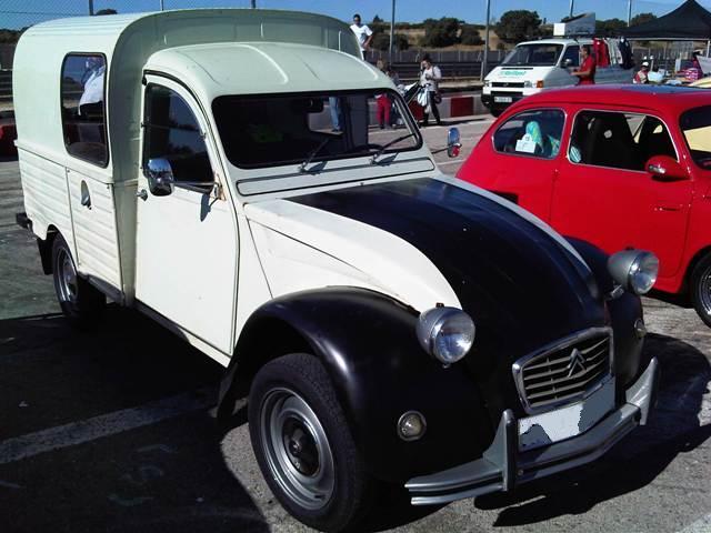 Un Citroën ASK 400